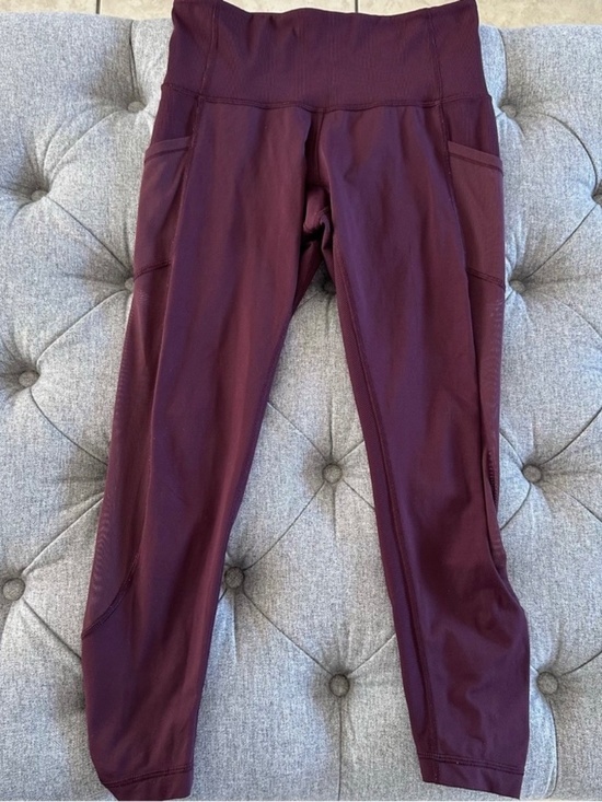 NWOT Lululemon Purple Cropped Leggings - Picture 2 of 7